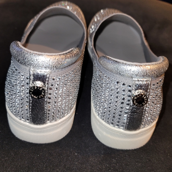 STEVE MADDEN SNEAKERS - Picture 4 of 7